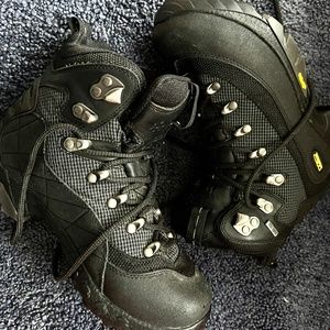 LL BEAN Hiking BOOTS - 7.5 W Black VIBRAM GORE-TEX